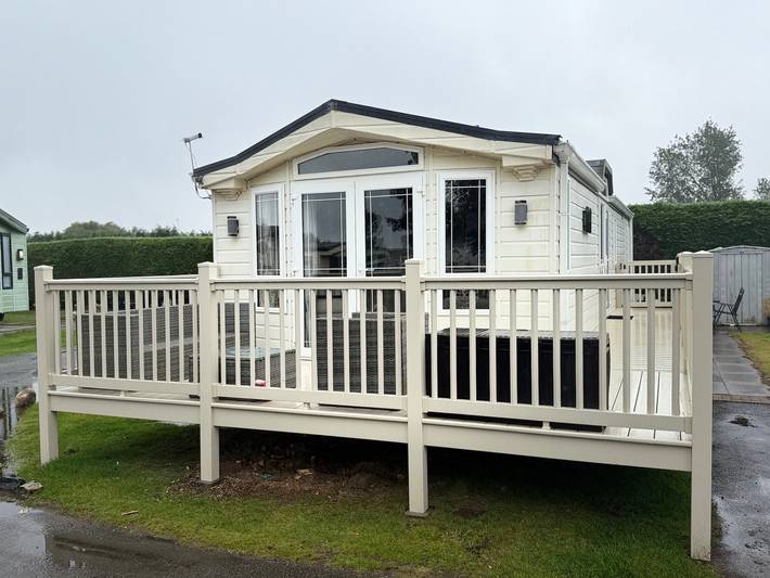 Lodge for 6 people, with balcony and garden, child-friendly in Skegness