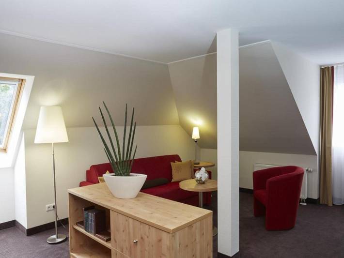 Ferienwohnung, mit Terrasse und Garten sowie Pool und Sauna in Friedrichroda - 4