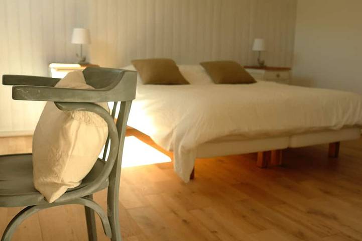 Gîte pour 4 personnes, avec terrasse et piscine à Gan - 2