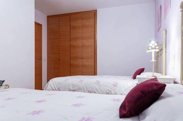 Ganze Wohnung, Großzügige 3-Zimmer-Wohnung mit Parkplatz, 15 Min. zum Skigebiet in Vallnord