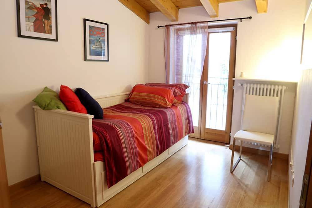 Ganze Wohnung, Penthouse-Wohnung am Comer See mit herrlichen See und die Berge in Dorio, Gemeinde Dorio
