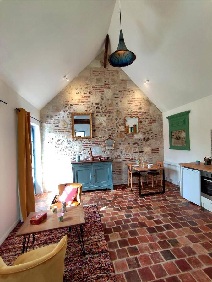 Location de vacances pour 3 personnes, avec vue et jardin à Bonneville-la-Louvet - 2