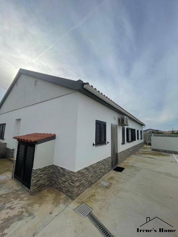 Three-Bedroom Holiday Home in Santa Bárbara, Lissabon Distrikt