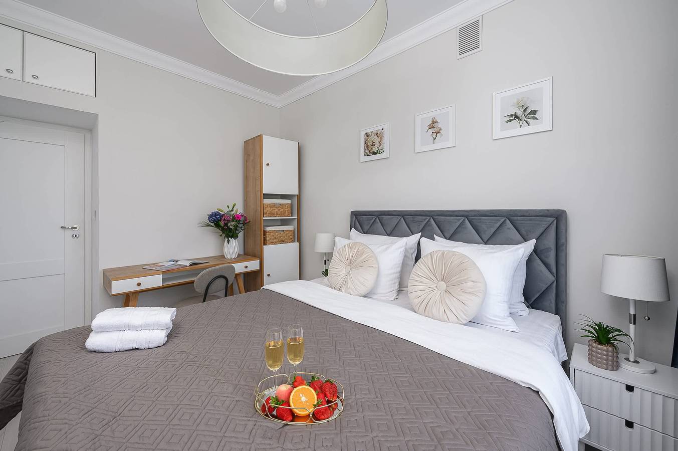 Ganze Wohnung, Lumina 3-room Apartment near the Metro in Warsaw in Mokotów, Warschau