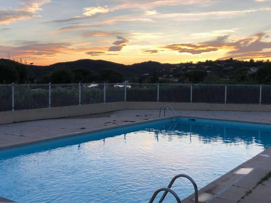 Appartement entier, One-Bedroom Apartment in Agay, Saint-Raphaël