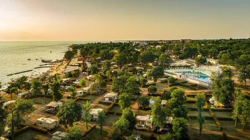 Camping für 10 Personen, mit Garten und Kinderpool sowie Pool - 1