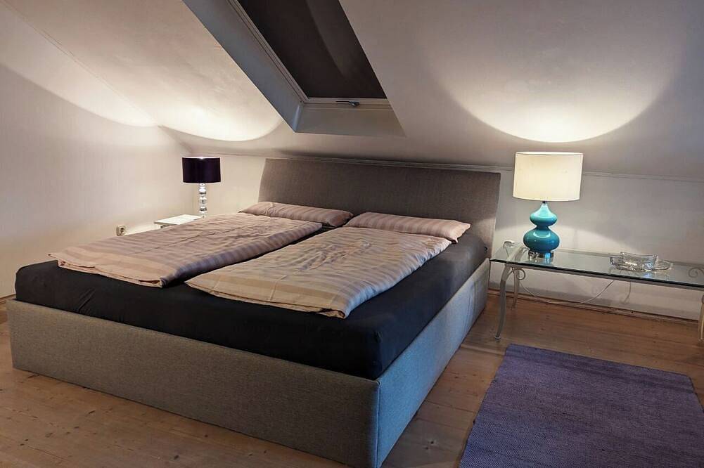Große Ferienwohnung im Allgäu mit Balkon, Bergblick & Garten kunstvoll gestaltet in Ruderatshofen, Bayerisch Schwaben
