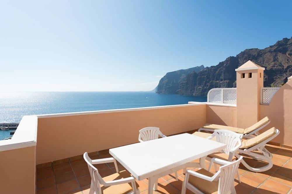 Ganze Wohnung, 41 Elegant & Stunning Holiday Home With Panoramic Cliff & Sea Views in Playa de los Guíos, Santiago del Teide