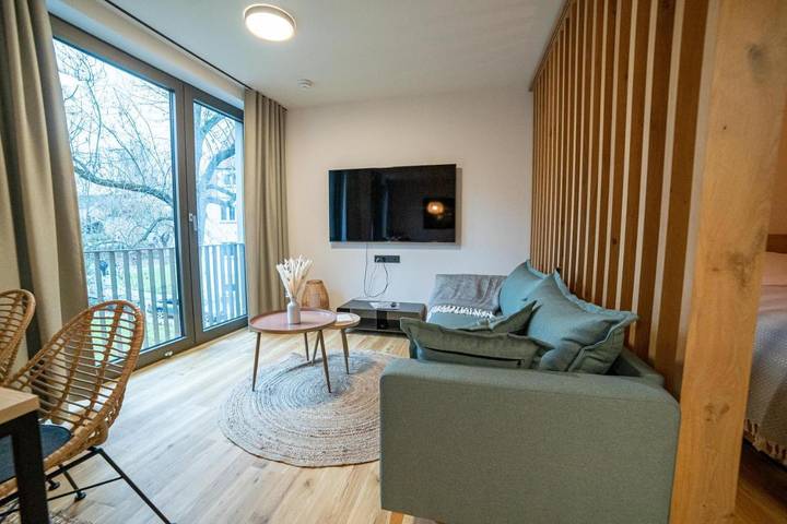 Ferienwohnung für 4 Personen, mit Terrasse und Ausblick in Jena