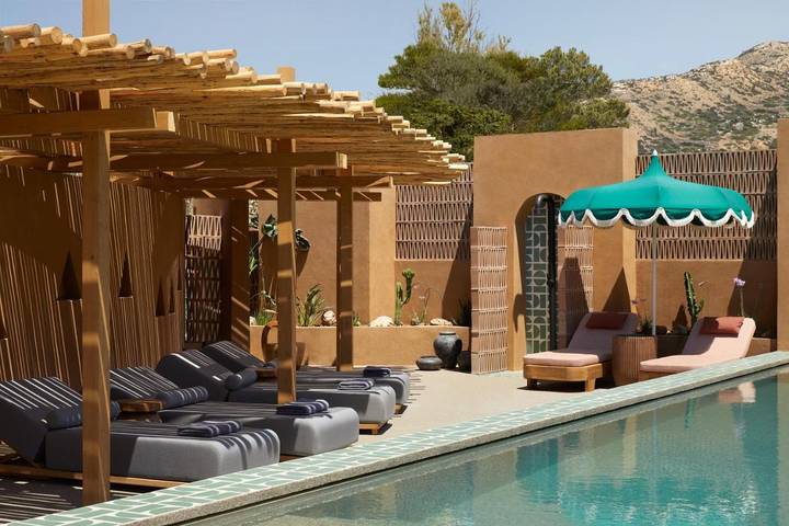 Hôtel pour 2 personnes, avec Balcon et Jacuzzi ainsi que Terrasse et Piscine