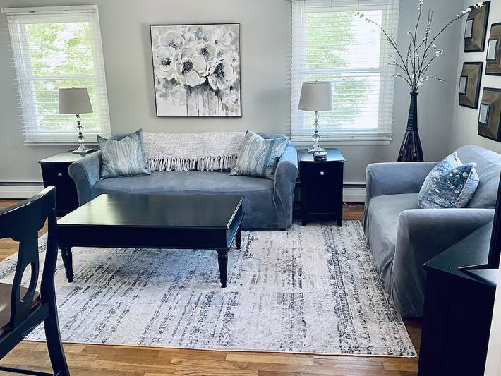 Vacation rental for 4 people, with balcony and hot tub as well as pool, with pets in Saugatuck