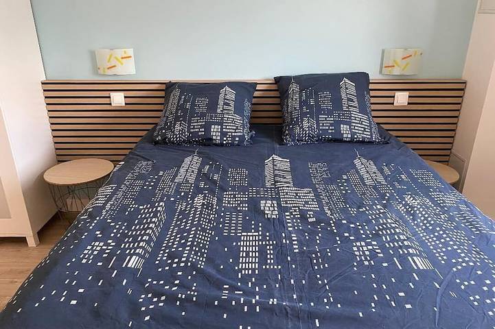 Gîte pour 4 personnes, avec terrasse dans Plage de Tournemine - 2