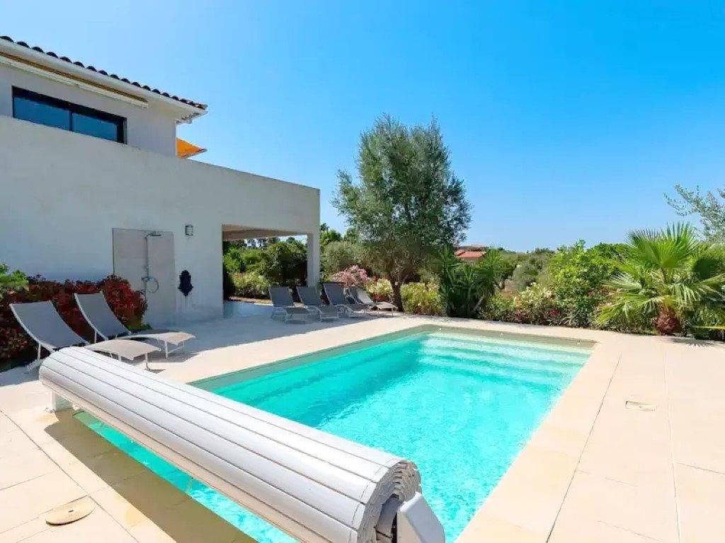 Villa 2/10 pers - piscine privée à Sainte Lucie de Porto-Vecchio in Zonza, Arrondissement de Sartène