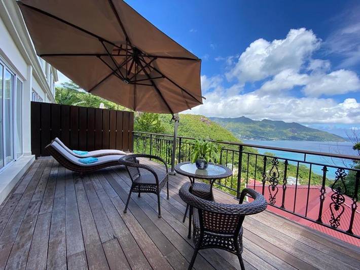 Chambre d’hôte pour 3 personnes, avec jardin ainsi que jacuzzi et piscine aux Seychelles