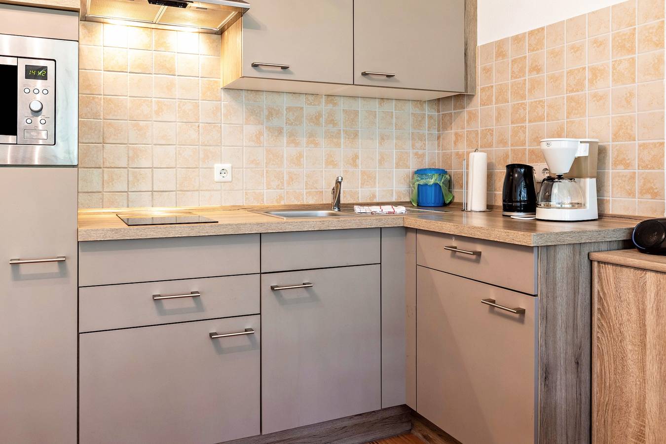 Estudio entero, Apartamento "Fetscher 2" con vistas al lago, piscina, sauna y Wi-Fi in Reichenau, Untersee