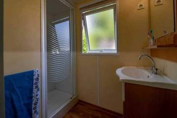 Camping pour 4 Personnes dans Murol, Région de Besse-et-Saint-Anastaise, Photo 2