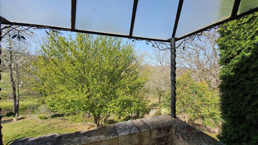 Gîte pour 6 personnes, avec jardin et sauna ainsi que piscine et jacuzzi à Puy-l'Évêque - 2