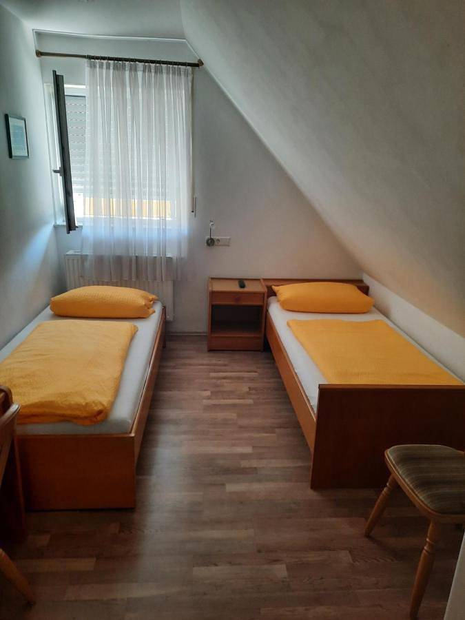 Ferienwohnung für 6 Personen, mit Terrasse in Blaustein - 4
