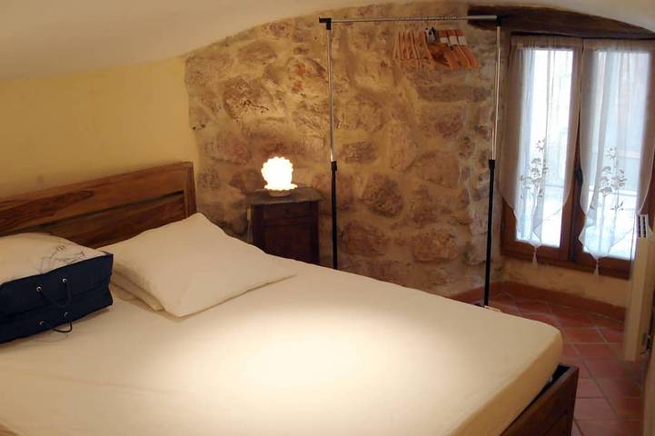 Gîte pour 5 personnes, avec Jardin à Bauduen - 3