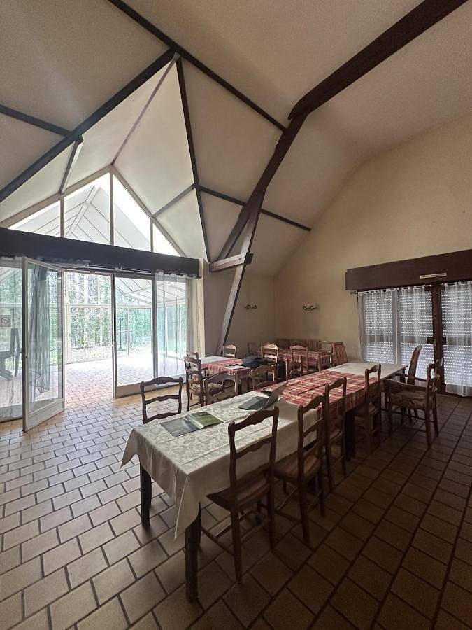 Location de vacances pour 38 personnes, avec jardin et vue sur le lac, animaux acceptés à Rillé - 2