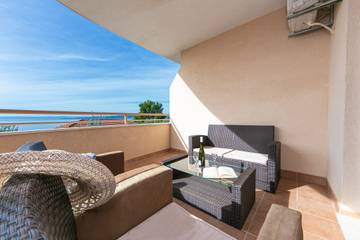 Ferienwohnung für 4 Personen, mit Pool und Balkon/Terrasse in Brela