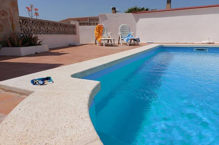 Villa für 6 Personen, mit Whirlpool und Garten sowie Terrasse an der Costa Brava