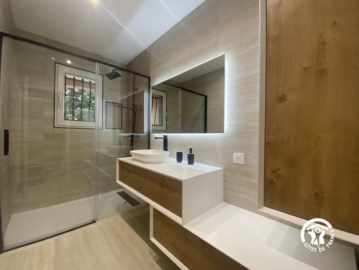 Gîte pour 6 personnes, avec jardin à Elne - 3