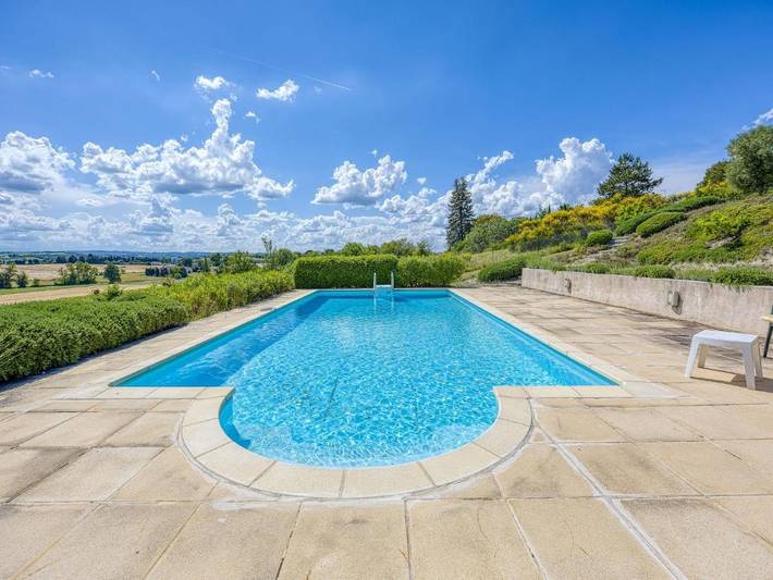 Location de vacances pour 8 personnes, avec piscine et terrasse à Cailhau - 4