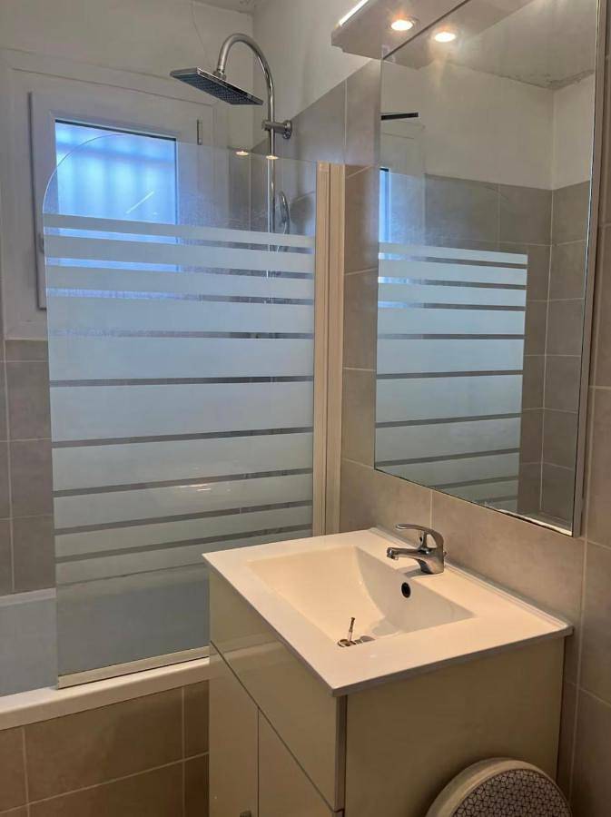 Gîte pour 2 personnes, avec terrasse à Saint-Julien-en-Genevois - 4