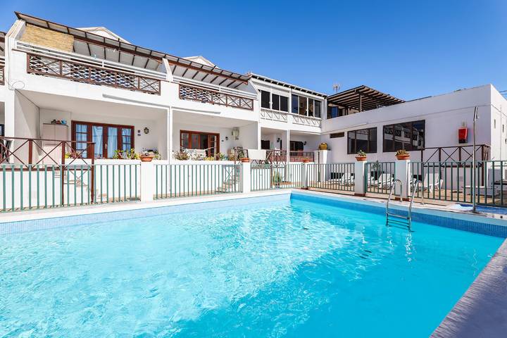 Apartamento de vacaciones para 4 personas, con terraza y piscina - 1
