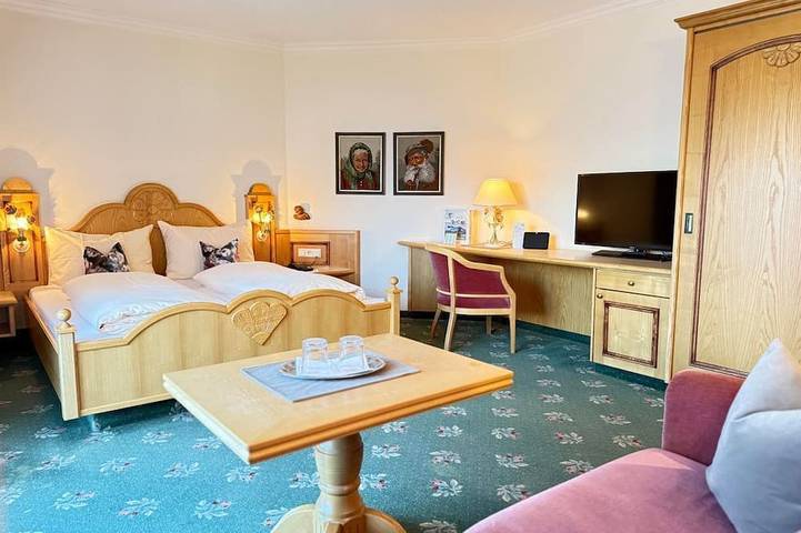 Doppelzimmer \"Zirbenholz\" 4-6 Nächte - Hotel Neuwirt in Brandenberg, Kaisergebirge