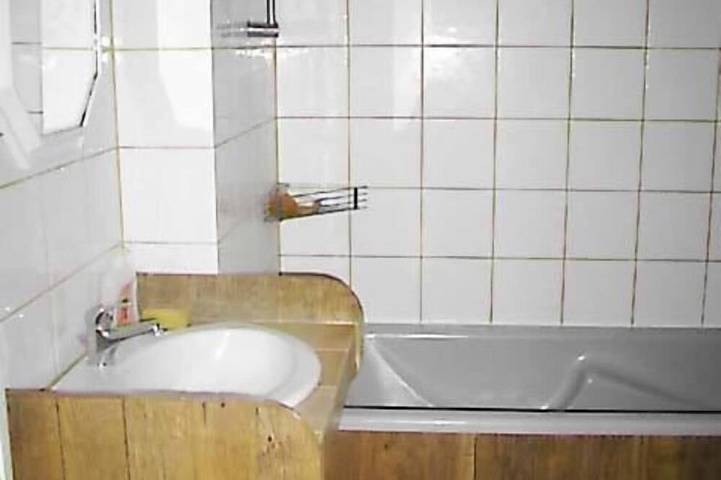 Gîte pour 5 personnes, avec terrasse et jardin, animaux acceptés à Genneville - 4