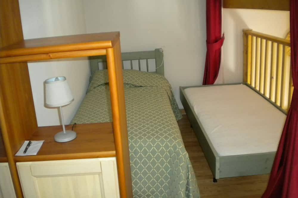 Entire apartment, Friendly family apartment in ski resort in Valfréjus, Modane