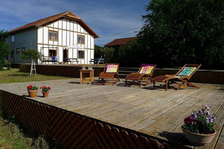 Casa de vacaciones para 12 personas, con terraza y jardín, Se admiten mascotas - 1