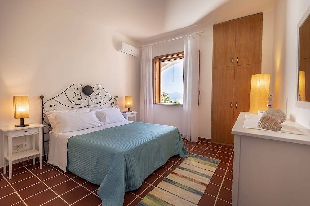 Lovely villa with splendid sea view and direct access to beach in Scopello, Castellammare del Golfo