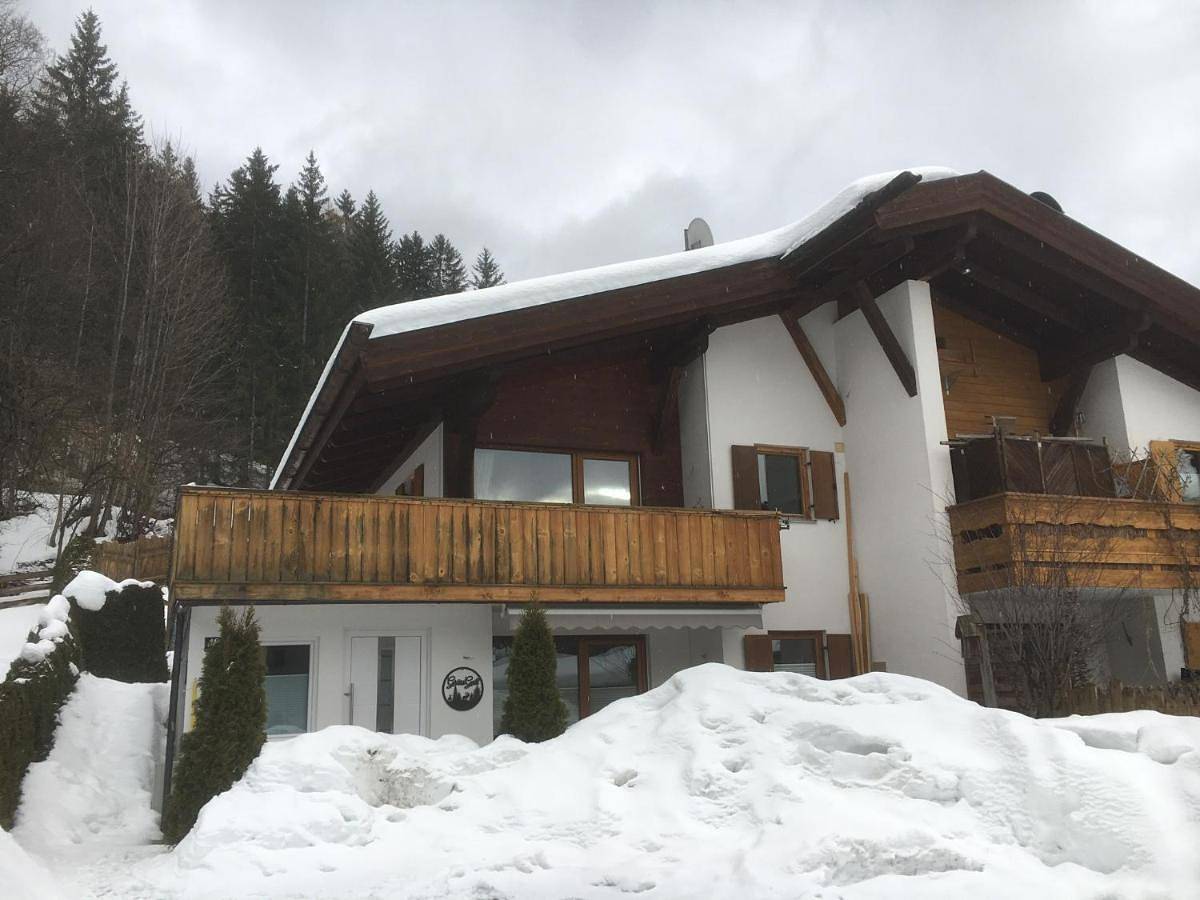 Chalet La Bosch, 7-persoons luxe eigen woning met privétuin in Lische, Ehrwald