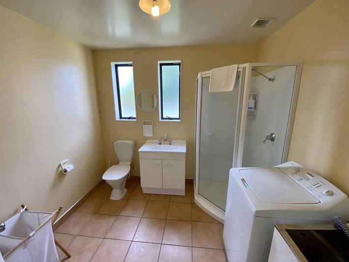 Holiday home for 8 people, with garden and balcony in Twizel