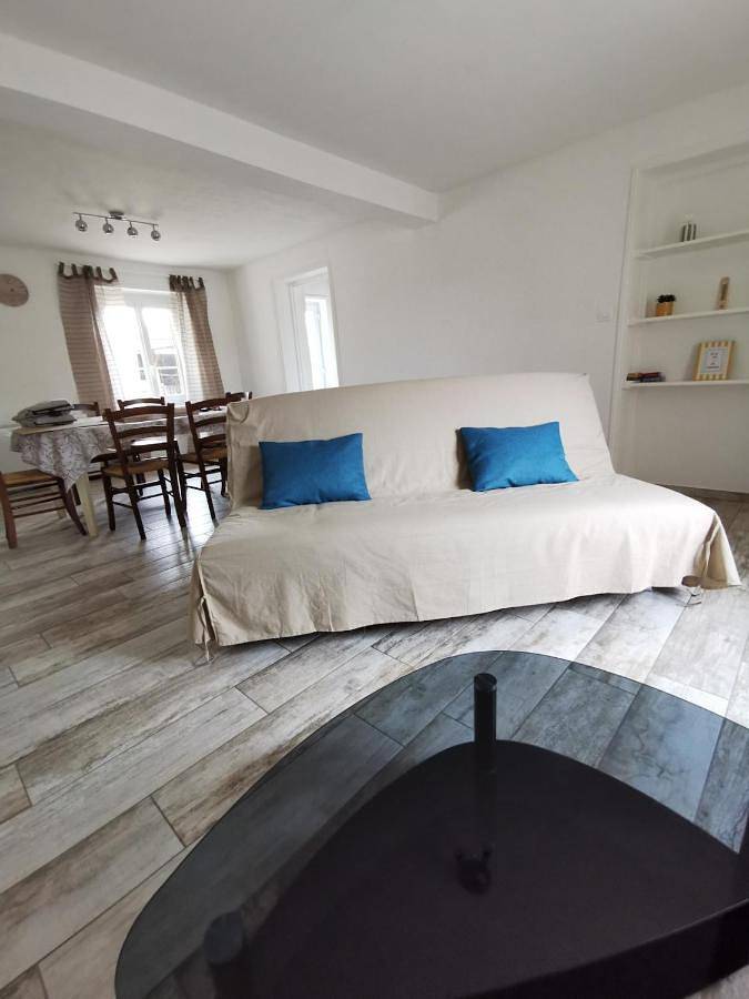 Location de vacances pour 6 personnes, avec Terrasse et Jardin dans Manziat