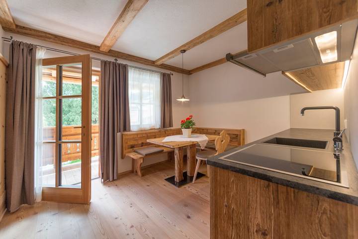 Ganze Wohnung, Ferienwohnung Piz da Peres - Olang mit Bergblick, Pool, Sauna & Wlan in Olang, Dolomiti Superski