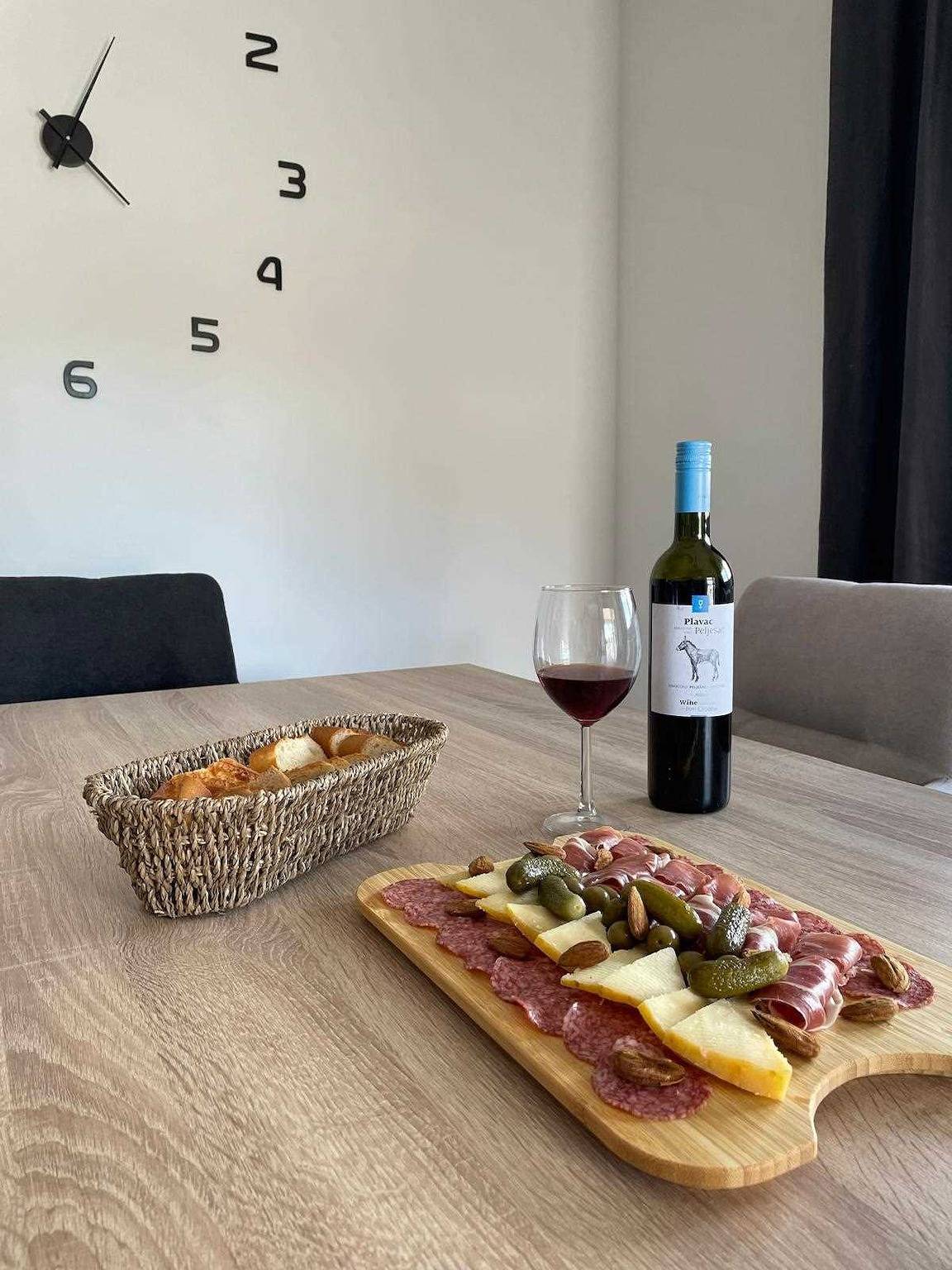 Villa for 8 personer med balkon/terrasse in Pridraga, Donji Karin