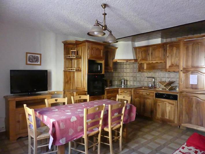 Gîte pour 7 personnes, avec terrasse, animaux acceptés dans Office De Tourisme De Flumet - 3
