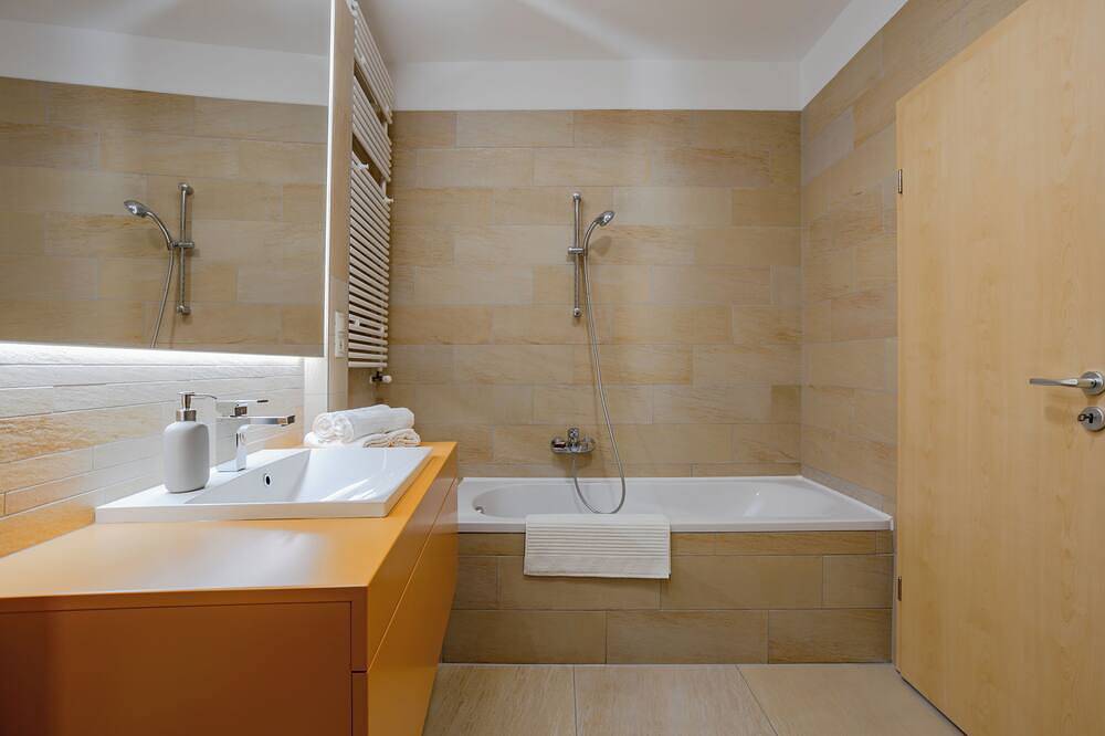 Ganze Wohnung, Exclusive 2-bedroom apartment with Ac and private garden in Pécs in Pecs, Kleingebiet Fünfkirchen