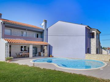 Ferienhaus für 6 Personen, mit Pool und Garten sowie Terrasse und Ausblick, mit Haustier in Marčana