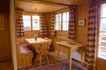 Gîte pour 6 personnes, avec jardin et balcon, animaux acceptés à Evolène