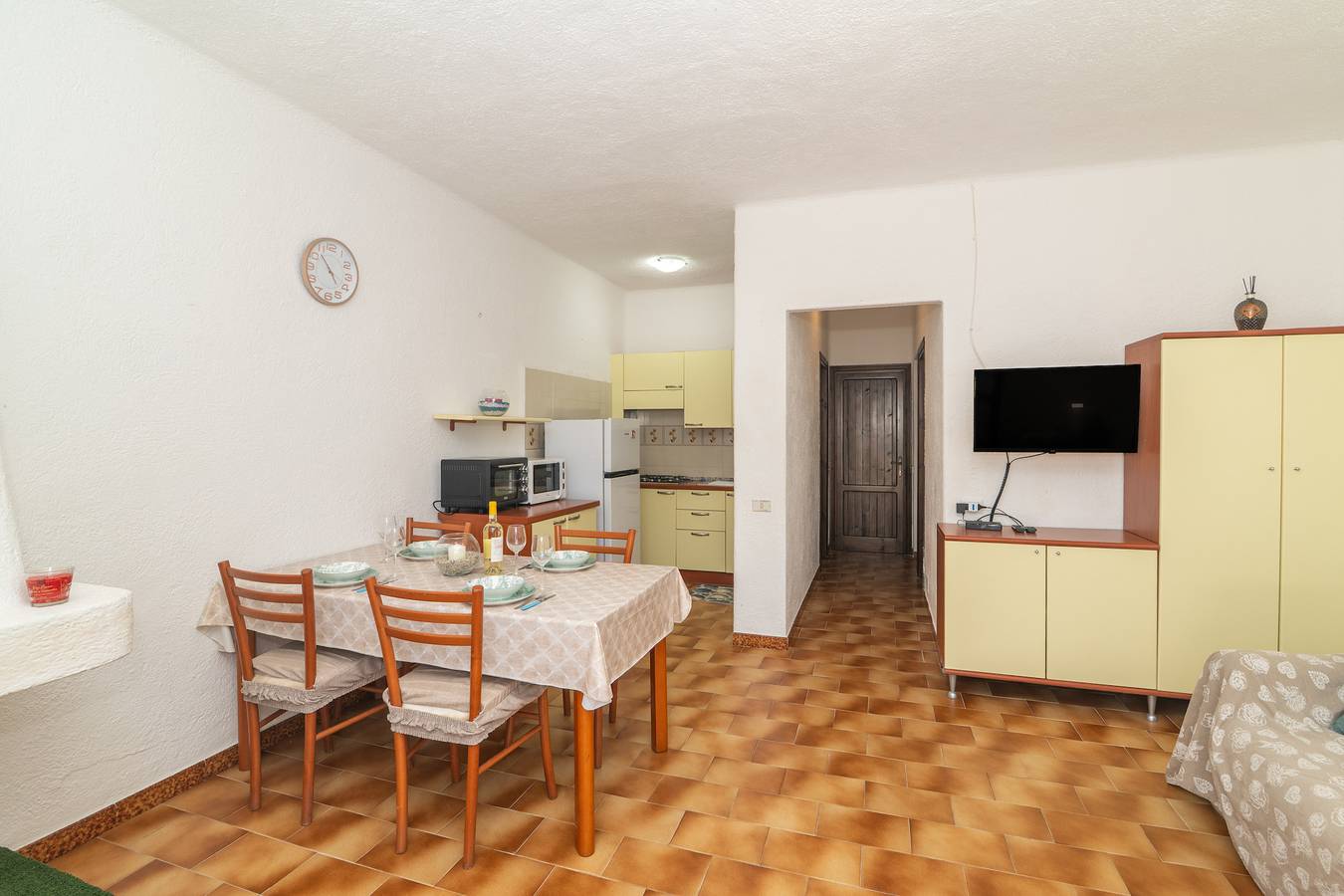 Entire apartment, Apartment 'Sofi' with Private Terrace, Private Garden and Wi-Fi in Santa Teresa Gallura (Municipality), Gallura