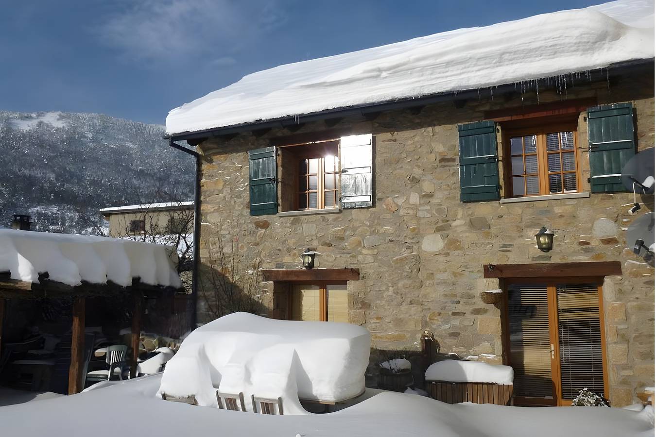 Casa vacacional 'La Grange De La Petite Ourse' con vistas al lago y Wi-Fi in Les Angles, Parque Natural Regional de los Pirineos Catalanes