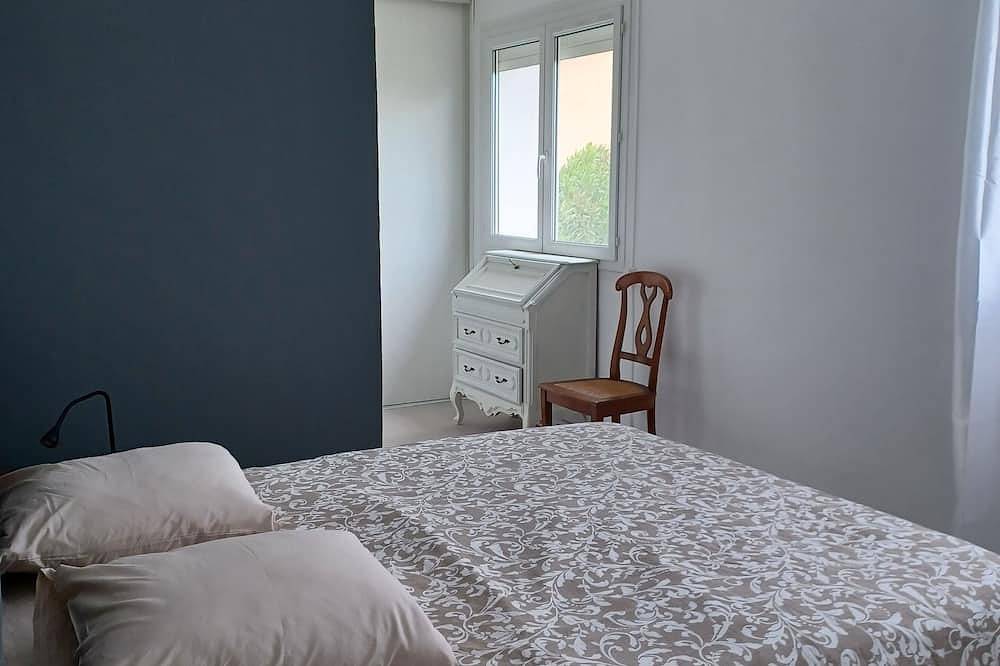 Apartamento entero, Easttoulon 1rst independent floor of a villa, 3 rooms  70 m², balconies, terrace in Tolón, Region de Toulon