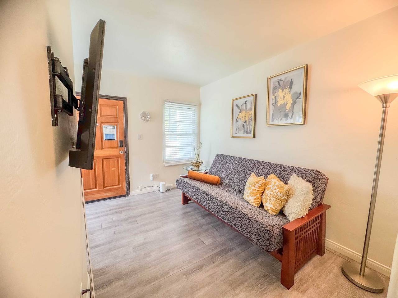  55 Orange Tree Cozy Cottage in San Diego, San Diego County
