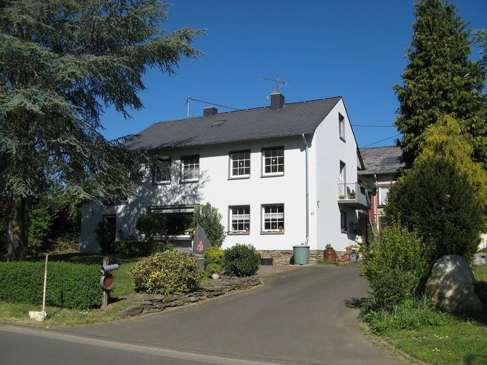 Ferienwohnung für 4 Personen, mit Terrasse und Garten in Kröv
