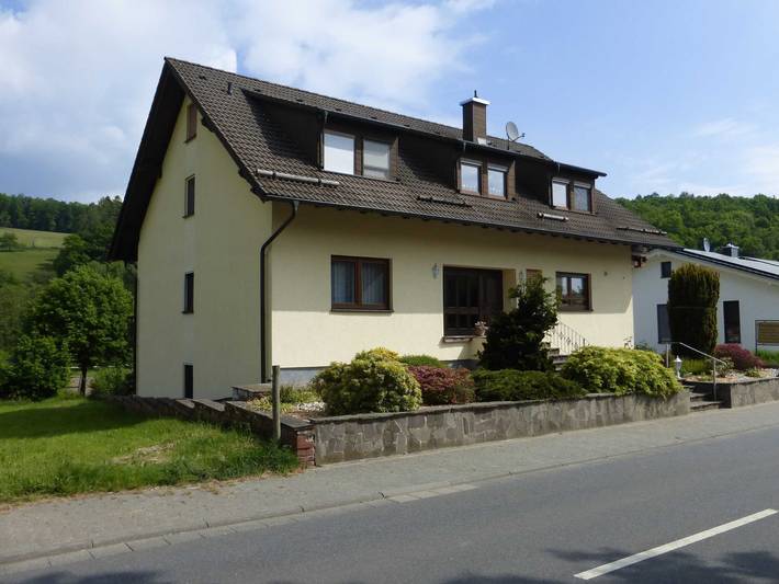 Hütte für 2 Personen, mit Ausblick und Terrasse sowie Garten im Odenwald - 3